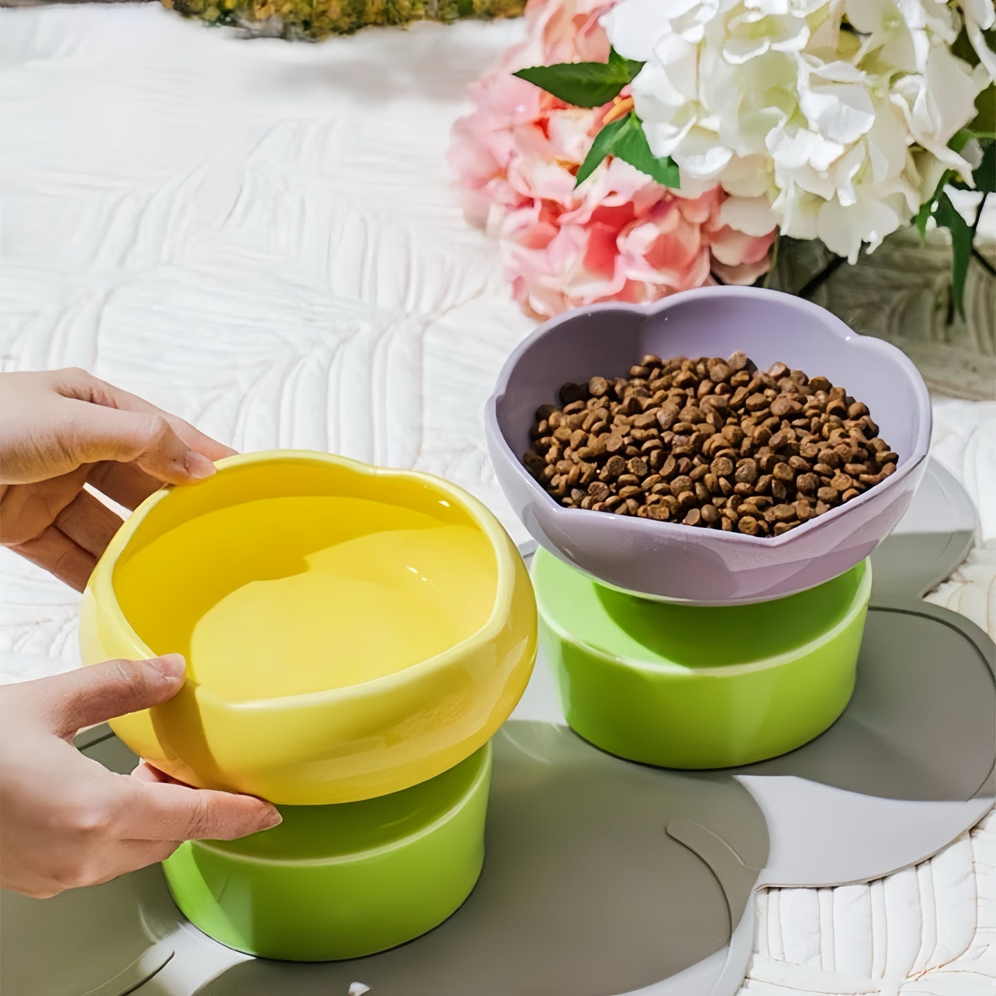 Flower Shaped Bowl Elevated Pet Tableware