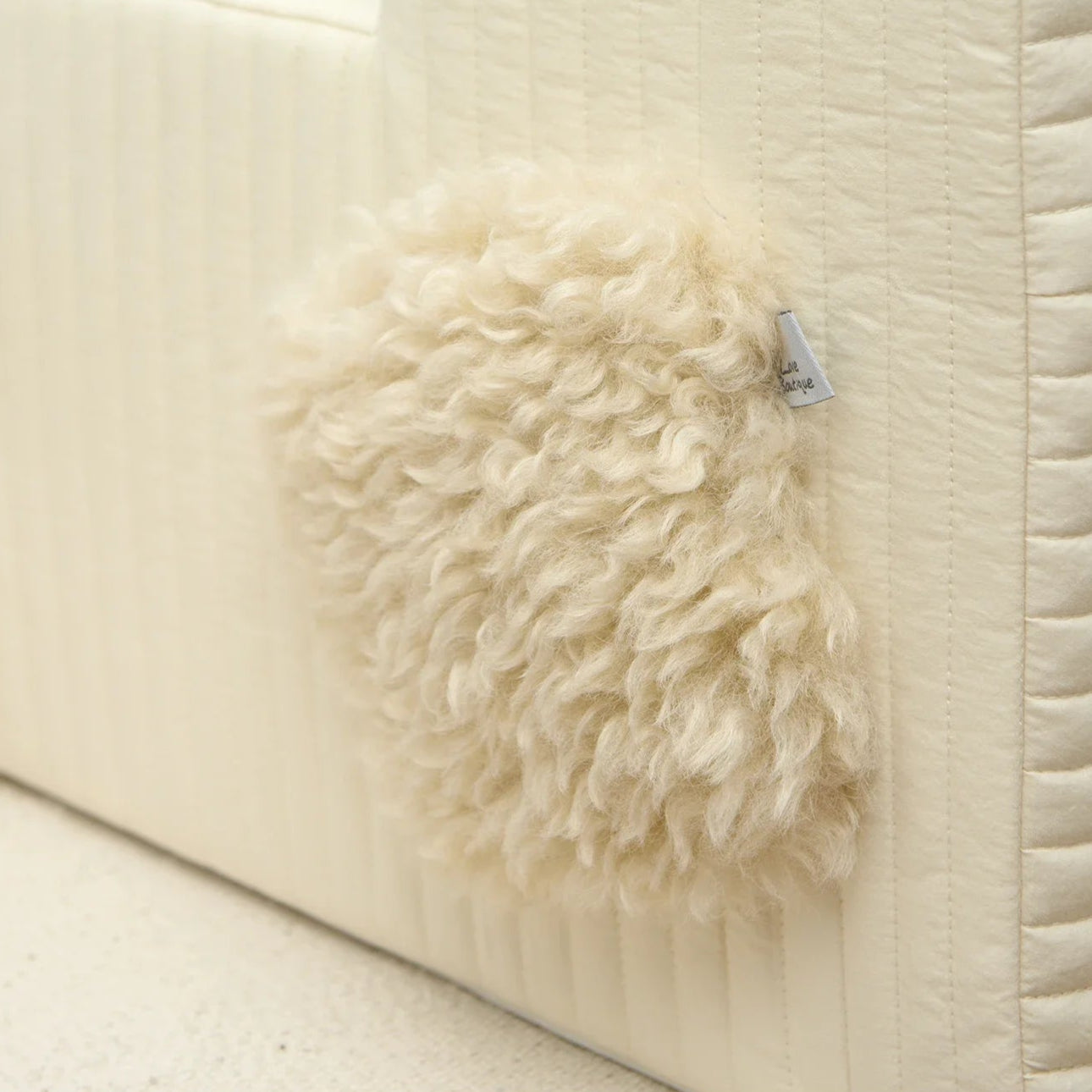 3 Step White Fur Ribbed Pet Stairs