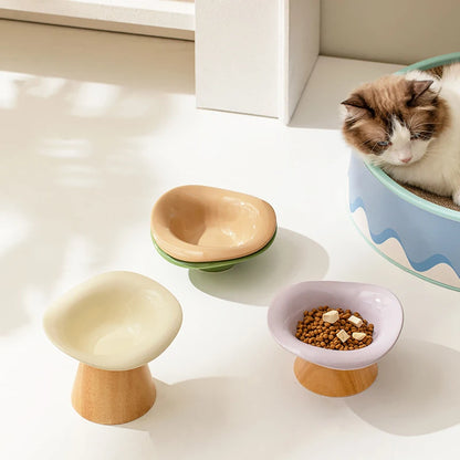 Tilted Mushroom Pet Tableware